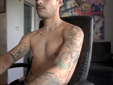 Snapshot of favdealer chatting on February 20, 2026, 2:52 pm favdealer online show from February 20, 2026, 2:52 pm