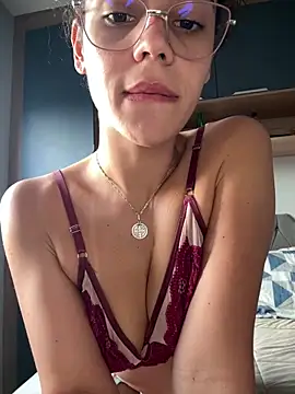 SirenStell0 online show from June 11, 2026, 7:44 pm