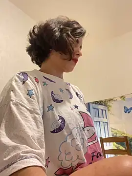 eva luz online show from April 7, 2026, 8:21 pm