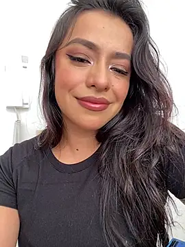 foxxy lover online show from February 4, 2026, 3:29 pm