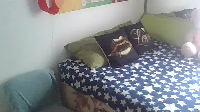 yoahotpetrafiery online show from April 11, 2026, 10:30 am