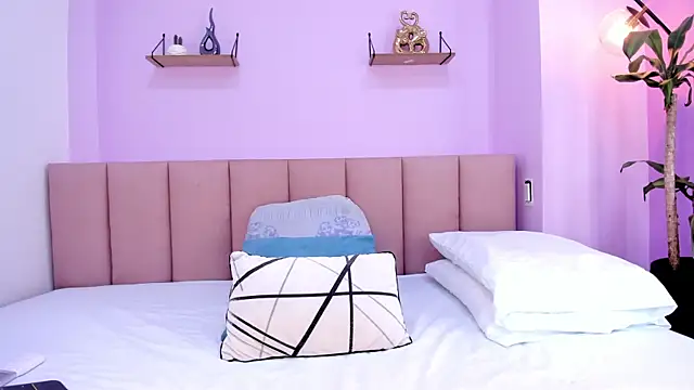 sam doll  online show from April 15, 2026, 7:29 pm