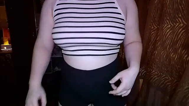 Snapshot of Teasing_Dora chatting on February 9, 2026, 6:33 am Teasing Dora online show from February 9, 2026, 6:33 am