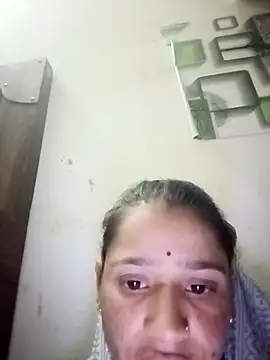 Snapshot of khushi_rawat chatting on February 22, 2026, 1:24 pm khushi rawat online show from February 22, 2026, 1:24 pm