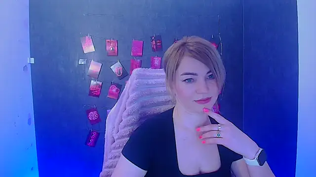 Snapshot of CuttieEmma chatting on February 20, 2026, 12:51 pm CuttieEmma online show from February 20, 2026, 12:51 pm