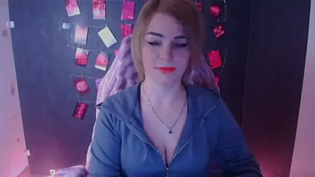 Snapshot of CuttieEmma chatting on February 27, 2026, 12:49 pm CuttieEmma online show from February 27, 2026, 12:49 pm