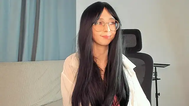 Snapshot of CosmicGleam chatting on April 19, 2026, 9:17 pm CosmicGleam online show from April 19, 2026, 9:17 pm