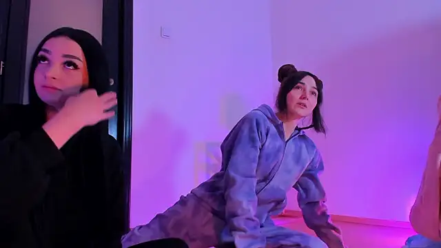 Snapshot of Peanaughty chatting on February 10, 2026, 5:50 am Peanaughty online show from February 10, 2026, 5:50 am