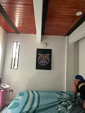 Snapshot of Luna_bigtitss777 chatting on February 5, 2026, 6:59 pm Luna bigtitss777 online show from February 5, 2026, 6:59 pm