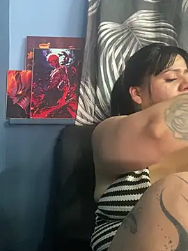 Snapshot of Luna_bigtitss777 chatting on February 16, 2026, 3:54 pm Luna bigtitss777 online show from February 16, 2026, 3:54 pm