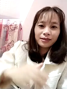 Snapshot of -Bami- chatting on February 14, 2026, 9:48 pm -Bami- online show from February 14, 2026, 9:48 pm