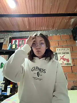 Snapshot of Charlotte_Mason chatting on February 13, 2026, 10:37 am Charlotte Mason online show from February 13, 2026, 10:37 am