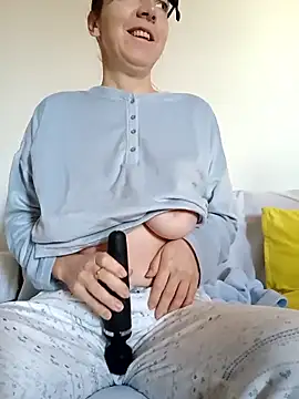 Snapshot of sexyrubyta chatting on February 9, 2026, 11:08 am sexyrubyta online show from February 9, 2026, 11:08 am