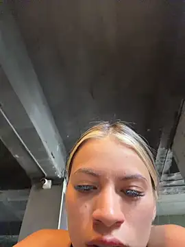 Mia Rosee1 online show from June 26, 2026, 7:09 pm