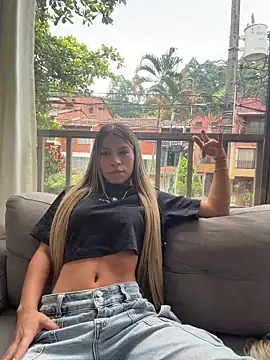 Snapshot of Mia_Rosee1 chatting on May 10, 2026, 6:21 pm Mia Rosee1 online show from May 10, 2026, 6:21 pm