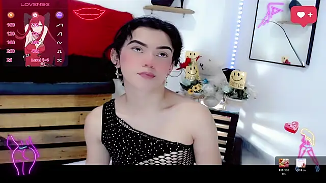 NathalialLooes online show from March 17, 2026, 5:32 am