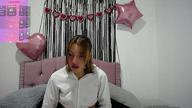 Snapshot of emily_cooper_pym chatting on February 21, 2026, 12:29 pm emily cooper pym online show from February 21, 2026, 12:29 pm