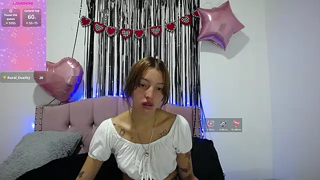 Snapshot of emily_cooper_pym chatting on February 16, 2026, 12:04 pm emily cooper pym online show from February 16, 2026, 12:04 pm