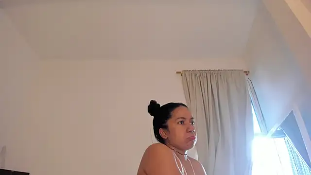 Snapshot of chiarafustox chatting on February 22, 2026, 2:52 pm chiarafustox online show from February 22, 2026, 2:52 pm