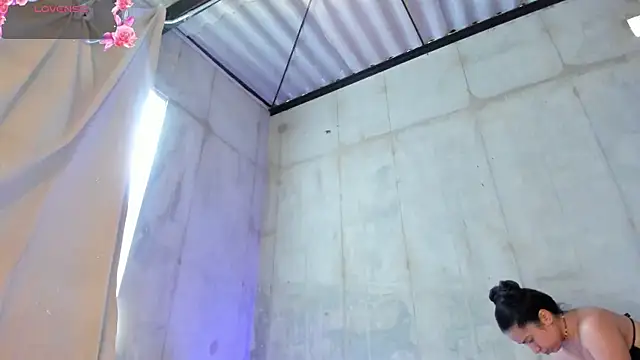 chiarafustox online show from March 15, 2026, 4:47 pm