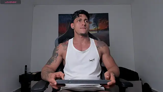 Snapshot of ryanwhite3 chatting on April 15, 2026, 11:38 pm ryanwhite3 online show from April 15, 2026, 11:38 pm