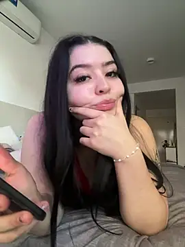 Snapshot of lolaaculaa chatting on June 15, 2026, 6:29 pm lolaaculaa online show from June 15, 2026, 6:29 pm
