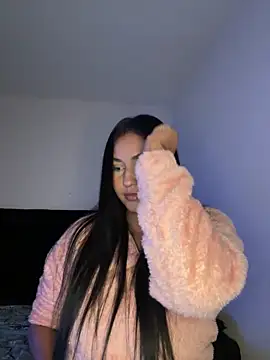 Snapshot of mari_pauli_xx chatting on February 16, 2026, 12:31 am mari pauli xx online show from February 16, 2026, 12:31 am