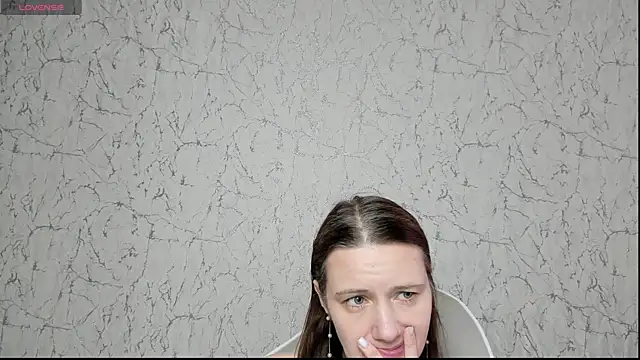 Kathrine Meyer online show from May 25, 2026, 2:33 am