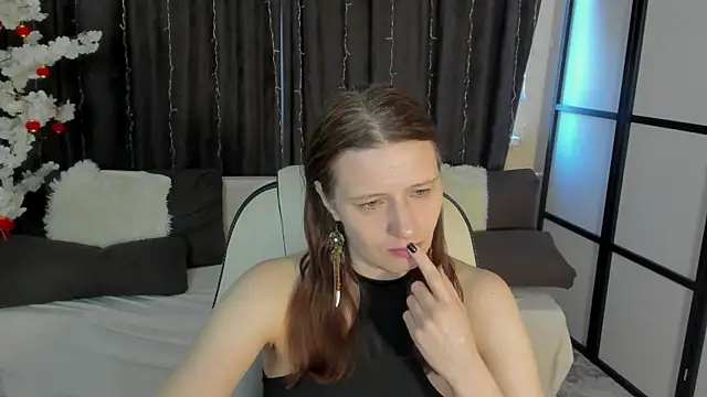 Snapshot of Kathrine_Meyer chatting on April 2, 2026, 2:08 am Kathrine Meyer online show from April 2, 2026, 2:08 am