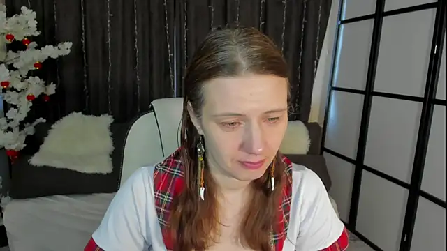 Snapshot of Kathrine_Meyer chatting on April 15, 2026, 2:17 am Kathrine Meyer online show from April 15, 2026, 2:17 am