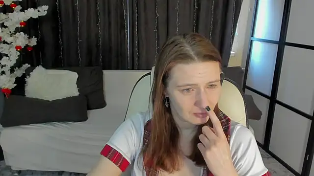 Snapshot of Kathrine_Meyer chatting on April 3, 2026, 2:07 am Kathrine Meyer online show from April 3, 2026, 2:07 am