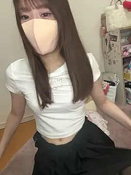 momo mm online show from June 21, 2026, 2:06 am