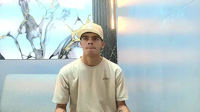 Snapshot of samuel_wyatt chatting on February 5, 2026, 12:23 pm samuel wyatt online show from February 5, 2026, 12:23 pm