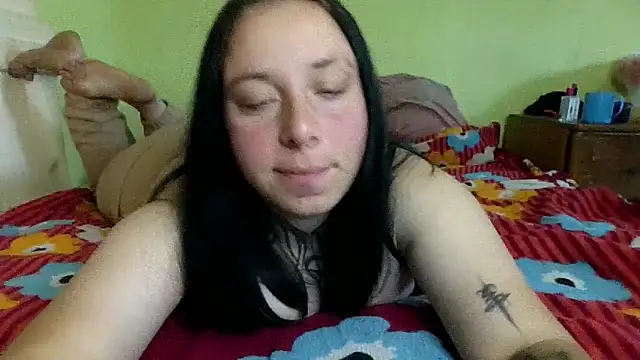 Snapshot of MillaSourety chatting on June 3, 2026, 2:33 pm MillaSourety online show from June 3, 2026, 2:33 pm
