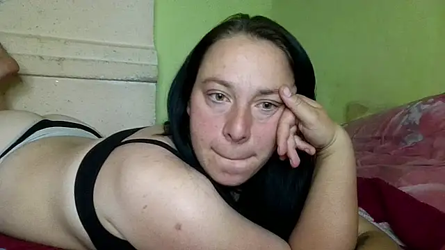 Snapshot of MillaSourety chatting on June 4, 2026, 8:30 am MillaSourety online show from June 4, 2026, 8:30 am