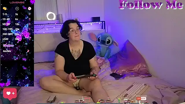 lunatigre4 online show from March 12, 2026, 3:05 pm