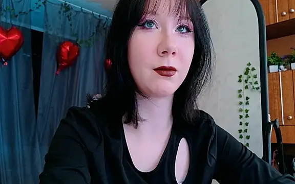 Snapshot of marty_bree chatting on March 27, 2026, 12:06 pm marty bree online show from March 27, 2026, 12:06 pm