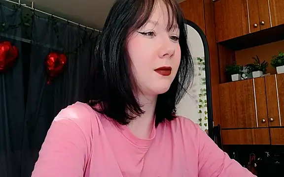 Snapshot of marty_bree chatting on March 15, 2026, 12:34 pm marty bree online show from March 15, 2026, 12:34 pm