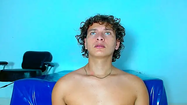 arielnoir6958 online show from March 27, 2026, 9:05 pm