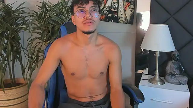 Snapshot of kai_storn chatting on April 14, 2026, 11:15 am kai storn online show from April 14, 2026, 11:15 am