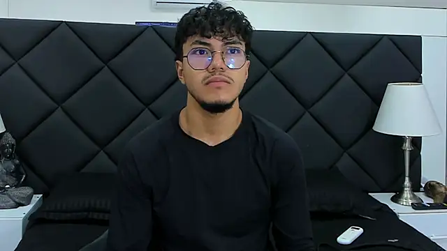 Snapshot of kai_storn chatting on April 13, 2026, 3:10 am kai storn online show from April 13, 2026, 3:10 am