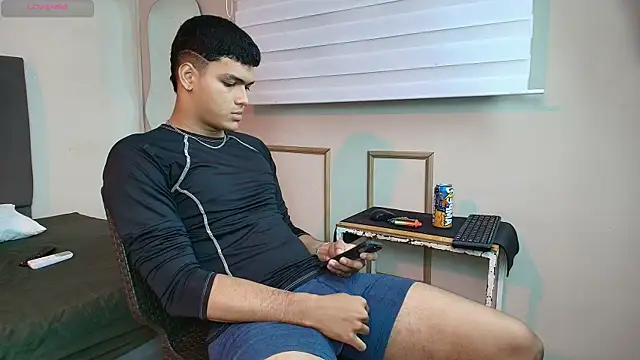 Keinner BigDick online show from July 28, 2026, 10:53 pm