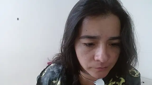 sensualstryp online show from June 6, 2026, 9:42 pm