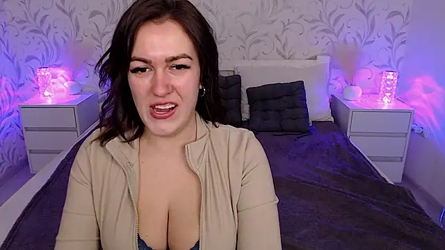 Snapshot of b1ushf1owerr chatting on February 2, 2026, 10:42 pm b1ushf1owerr online show from February 2, 2026, 10:42 pm