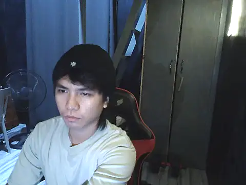 Guy nextdoor69 online show from February 1, 2026, 6:00 am