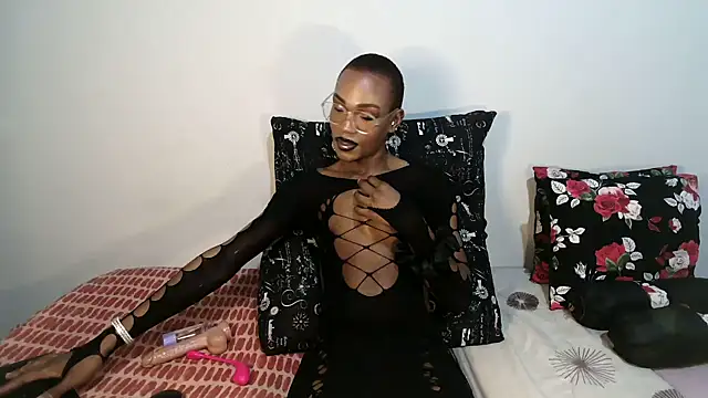 Riaanxxx online show from April 3, 2026, 12:50 am