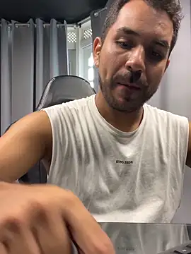 Snapshot of noa_desire chatting on March 1, 2026, 9:15 pm noa desire online show from March 1, 2026, 9:15 pm