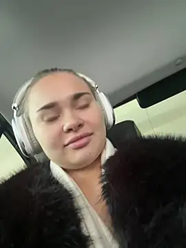 Snapshot of MonicaWestt chatting on February 20, 2026, 6:10 am MonicaWestt online show from February 20, 2026, 6:10 am