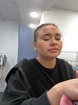 Snapshot of MonicaWestt chatting on February 13, 2026, 7:08 am MonicaWestt online show from February 13, 2026, 7:08 am