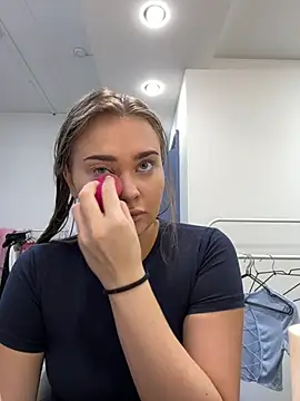 MonicaWestt online show from March 17, 2026, 6:38 am